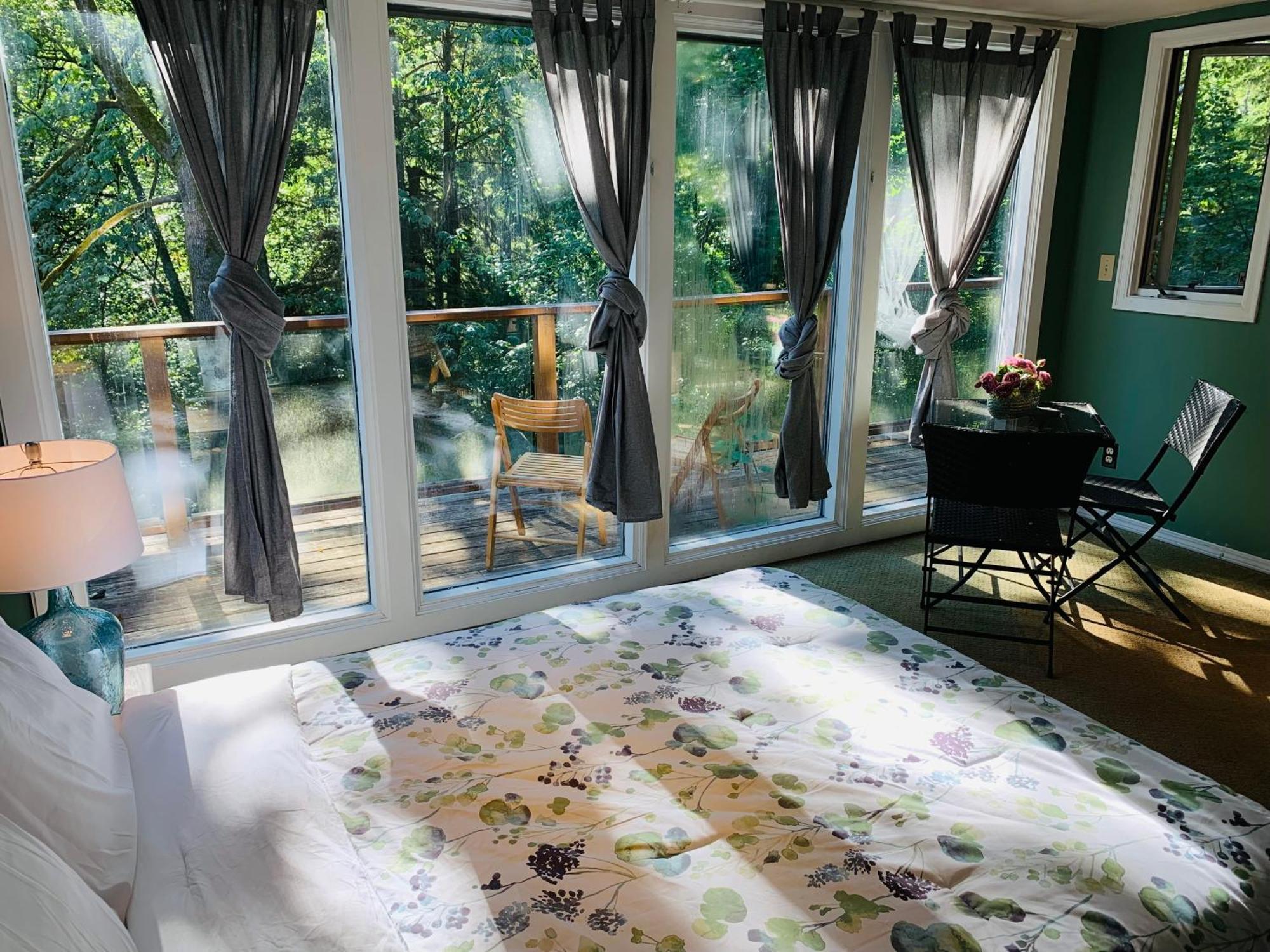 Creekside Private Suite North Vancouver Dış mekan fotoğraf